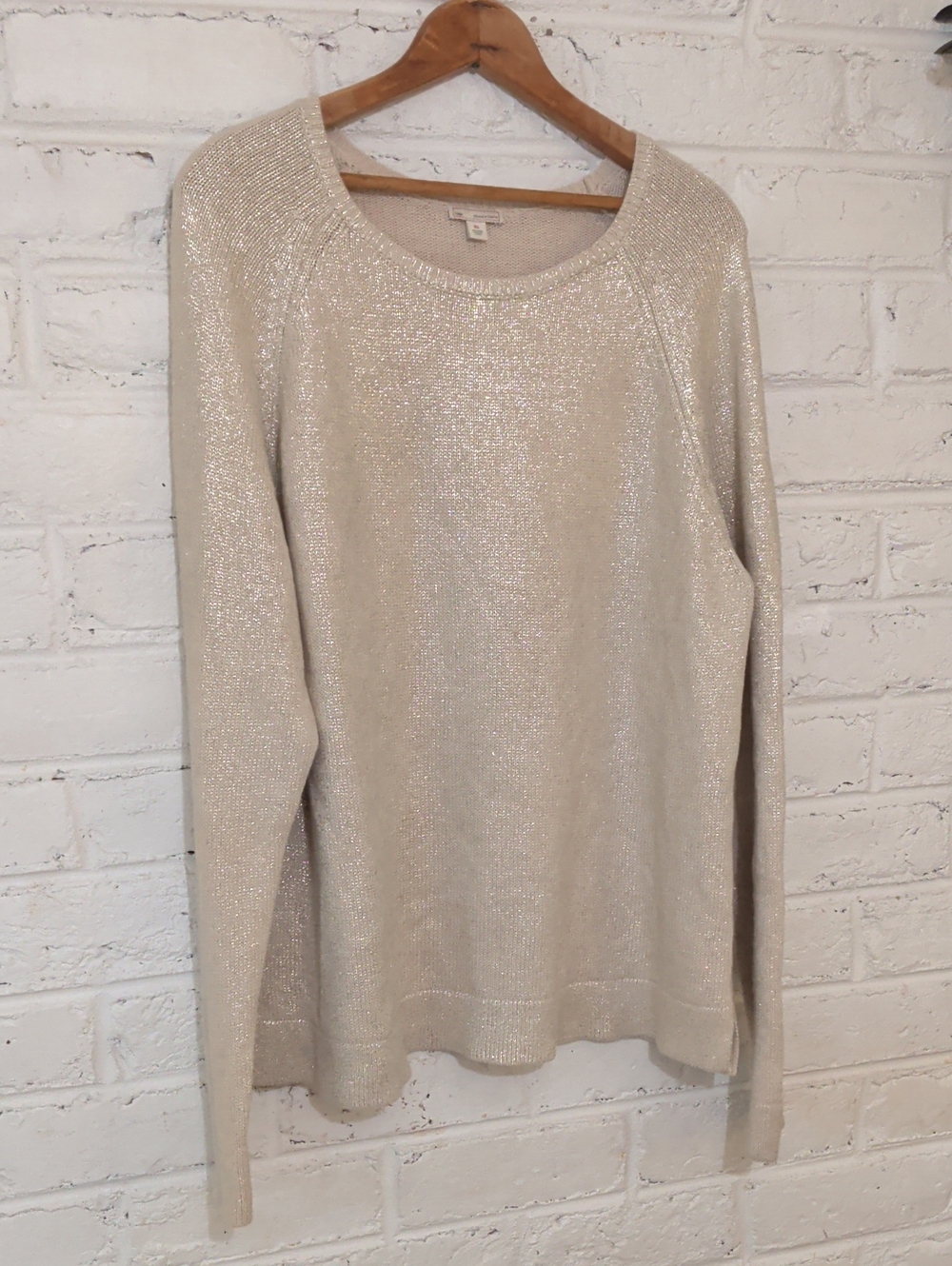 GAP Women's Crewneck Sweater in Soft Cream And Gold
